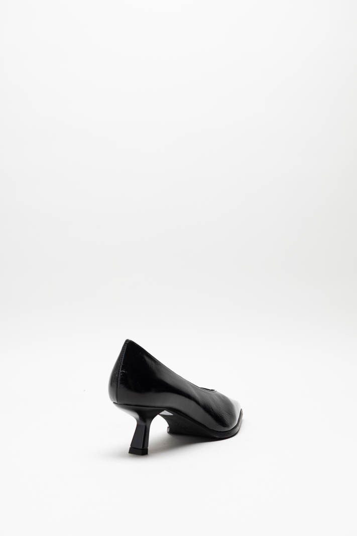 Zwart Pump image