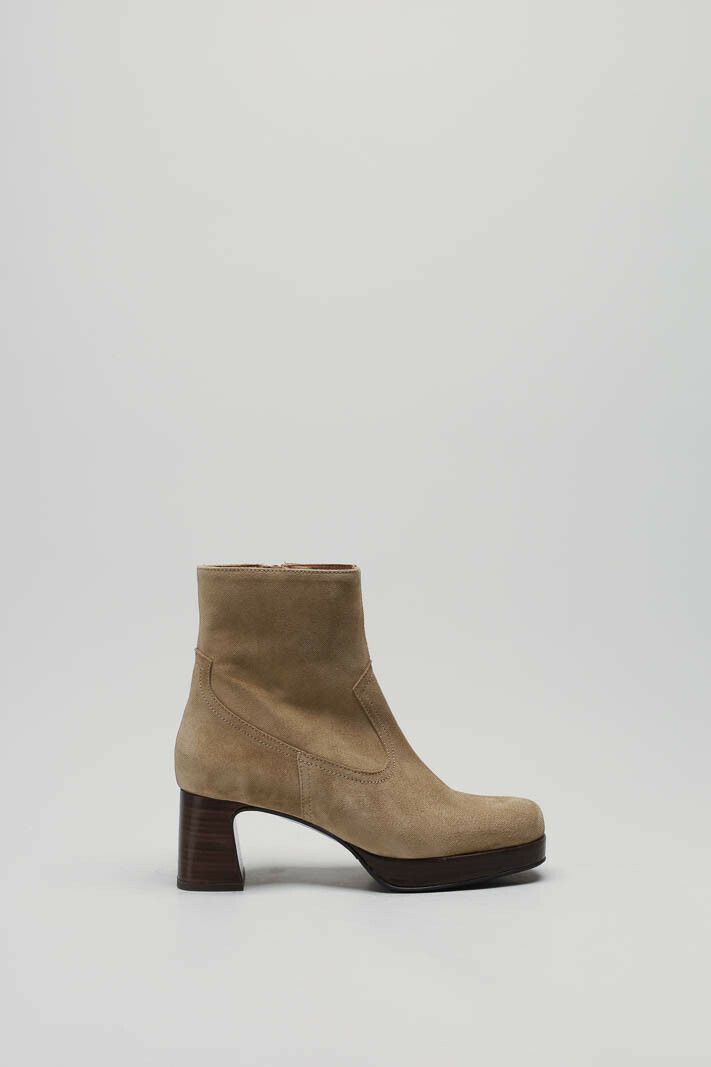 Beige Enkellaars hak