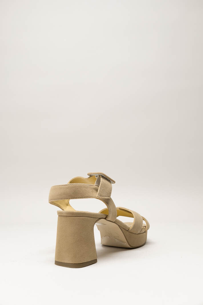 Beige Sandaal hak image