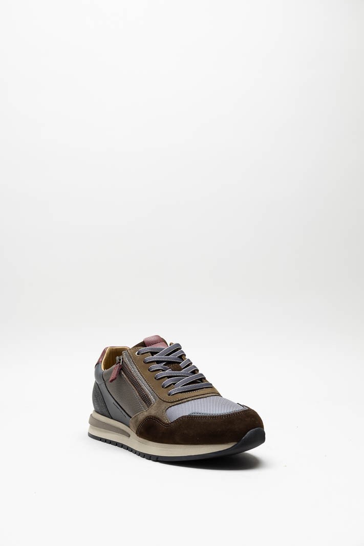 Bruin Sneaker