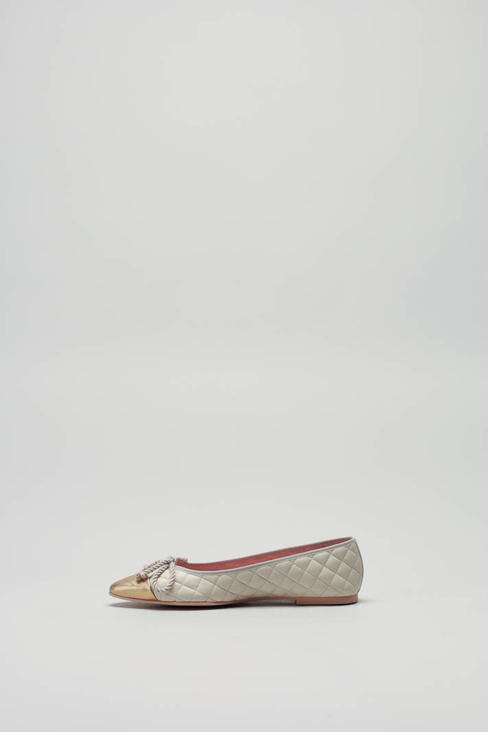 Lichtbeige Ballerina image