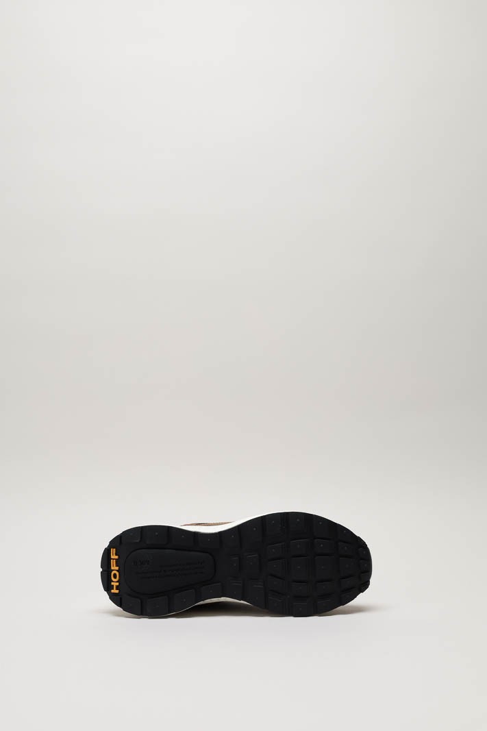 Bordeaux Sneaker image