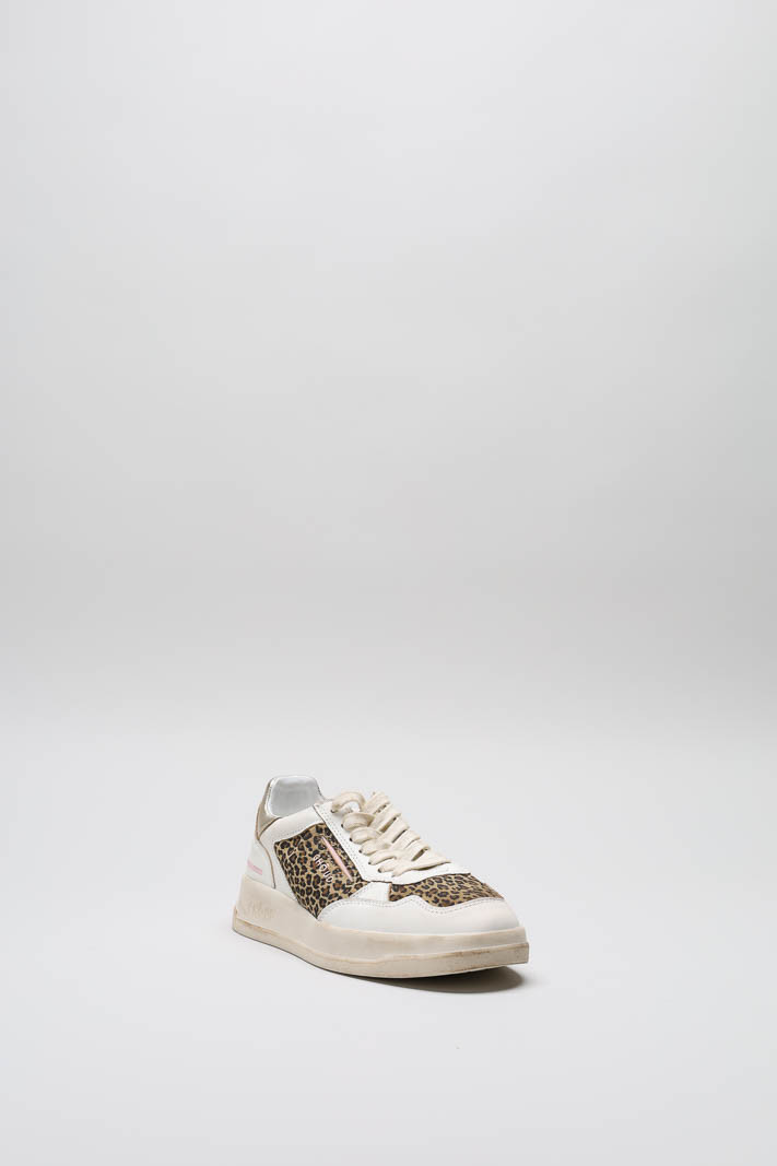 Beige Sneaker