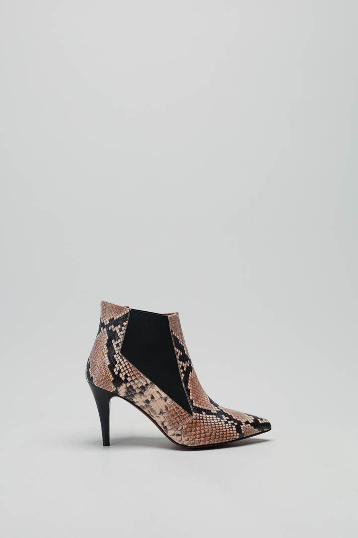 Beige Enkellaars hak