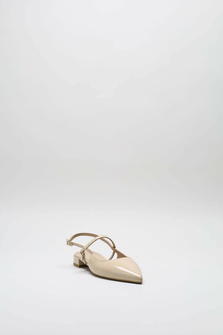 Nude Ballerina image