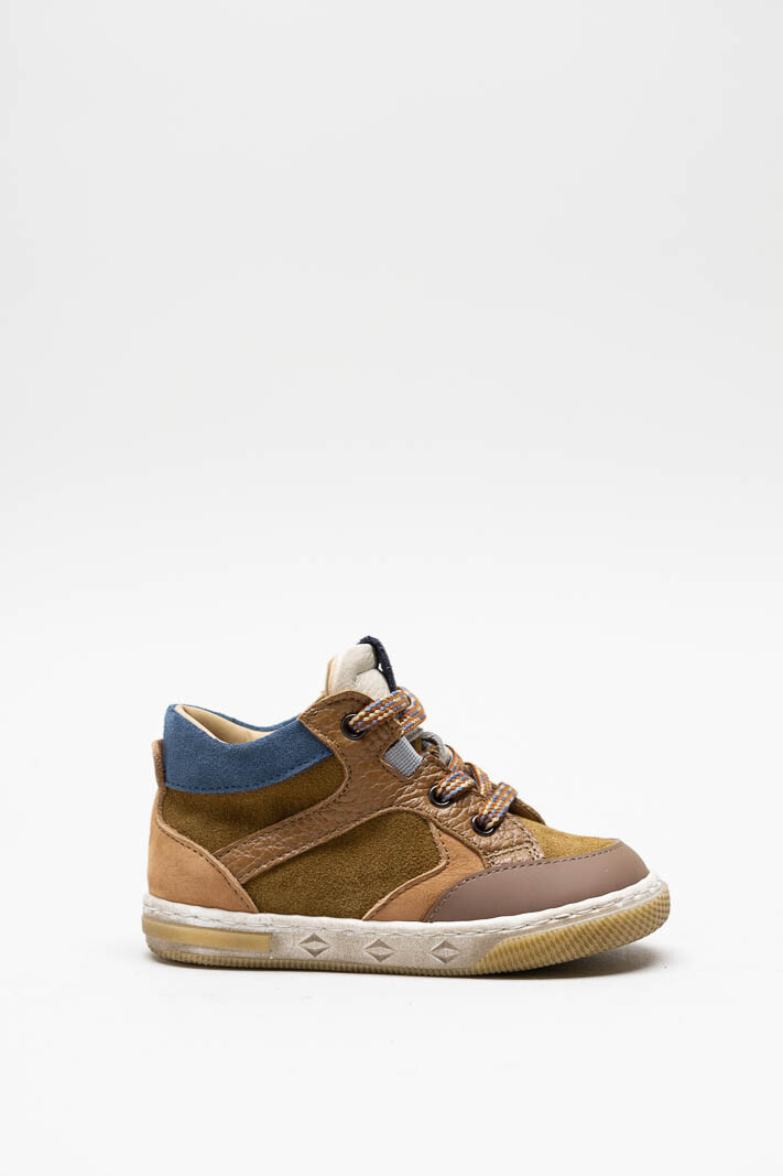 Camel Sneaker