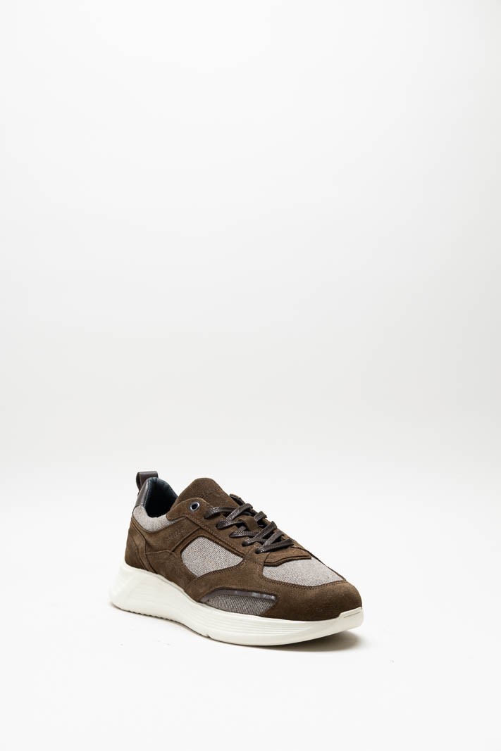 Bruin Sneaker