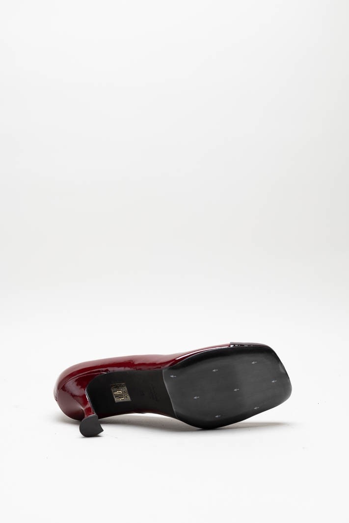 Bordeaux Pump image