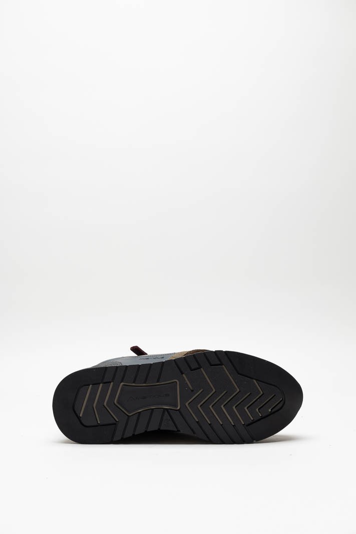 Bruin Sneaker image