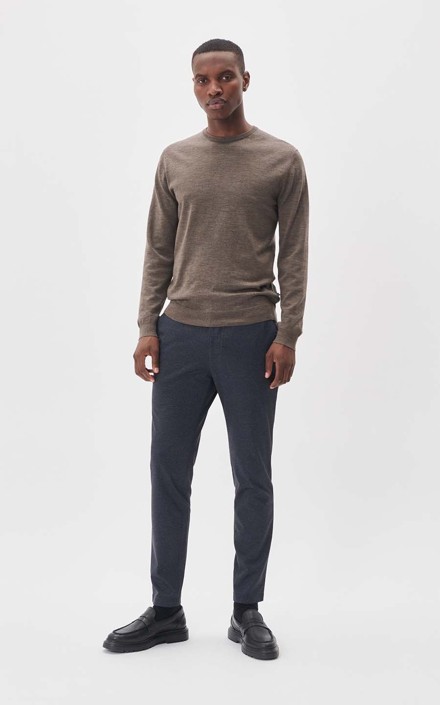Taupe Trui image