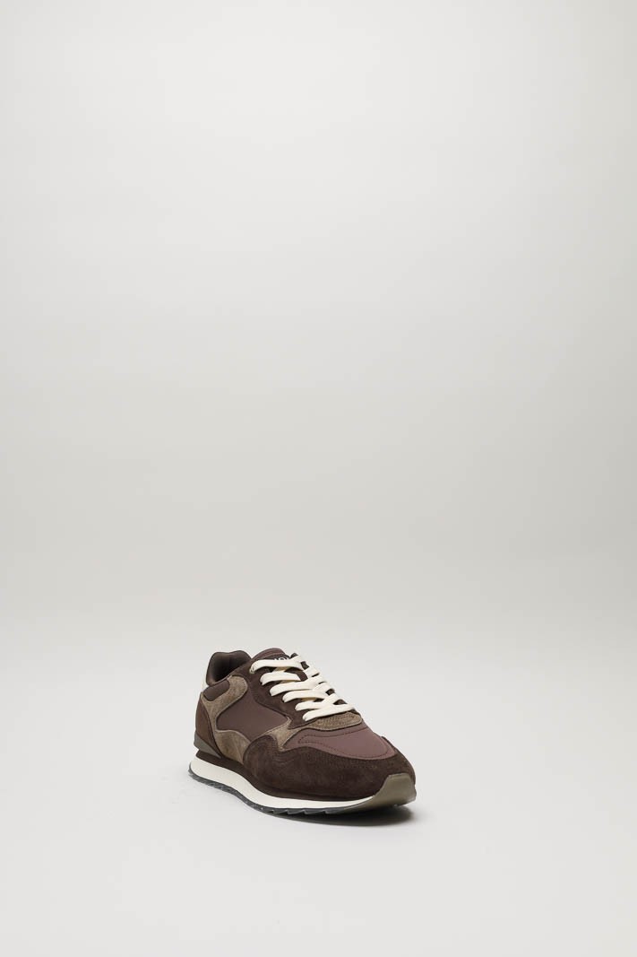 Bruin Sneaker