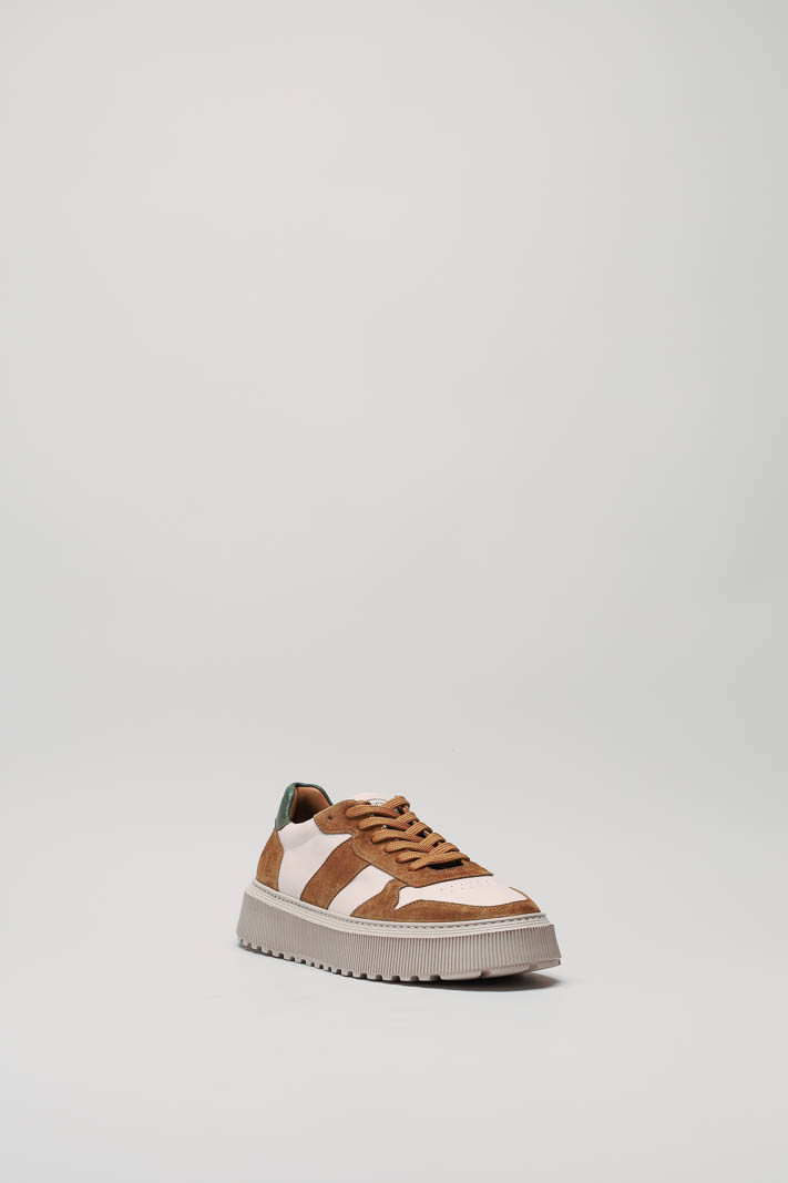 Camel Sneaker
