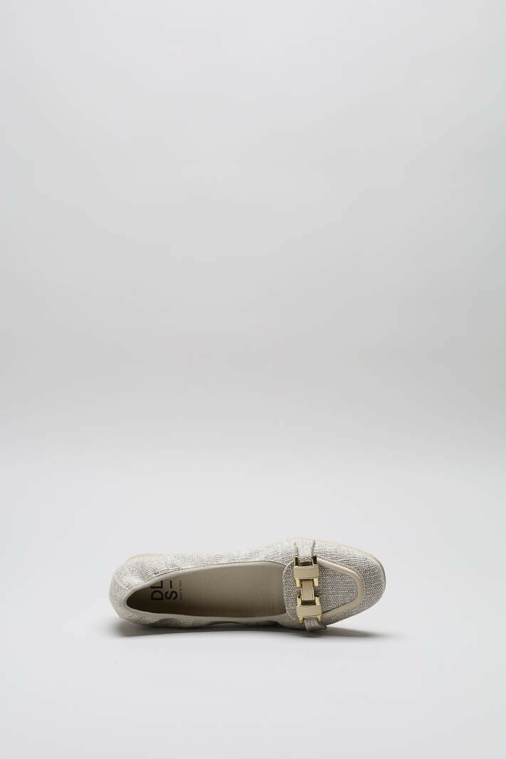 Beige Ballerina image