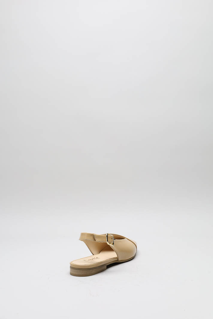 Beige Ballerina image