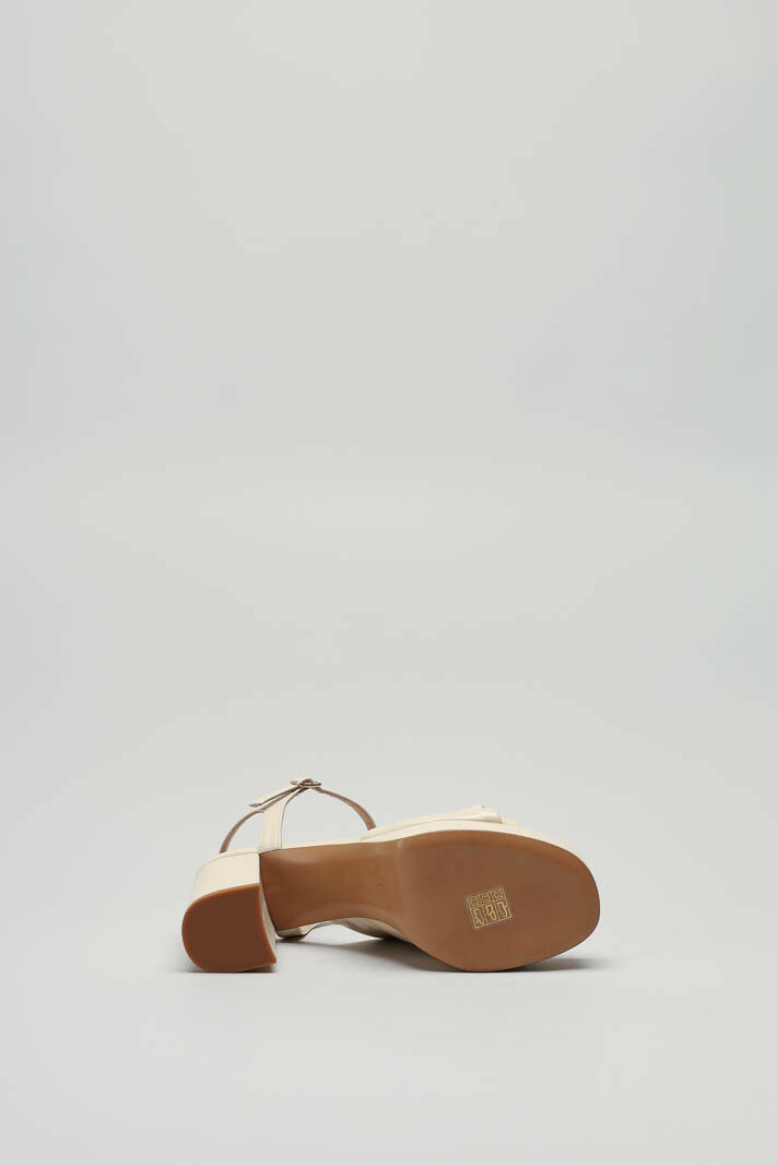 Lichtbeige Sandaal hak image