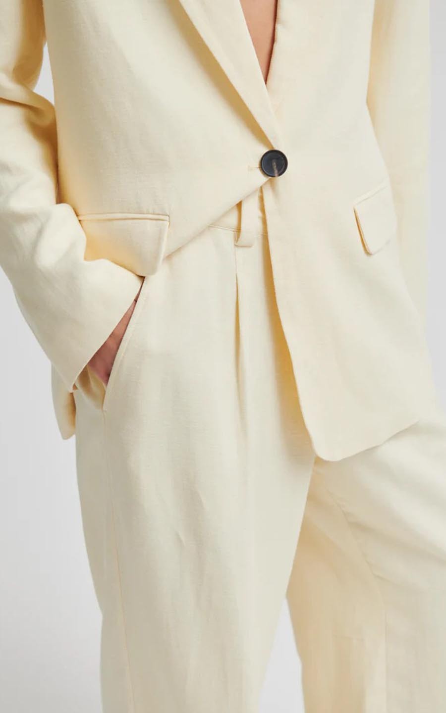Geel Broek image