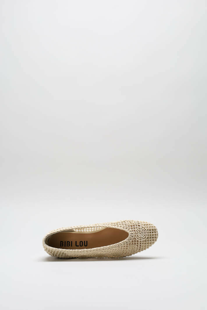 Beige Ballerina image