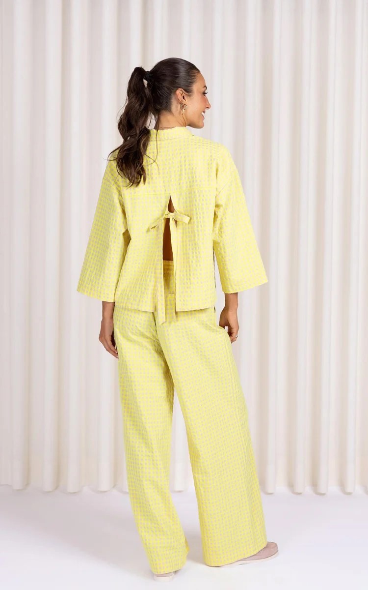 Geel Broek image