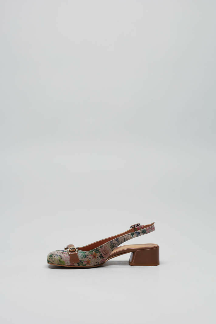 Taupe Mocassin hak image