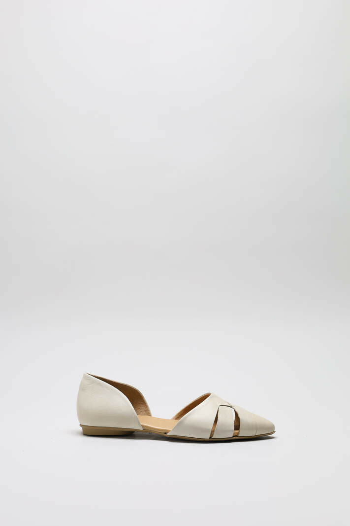Lichtbeige Ballerina image