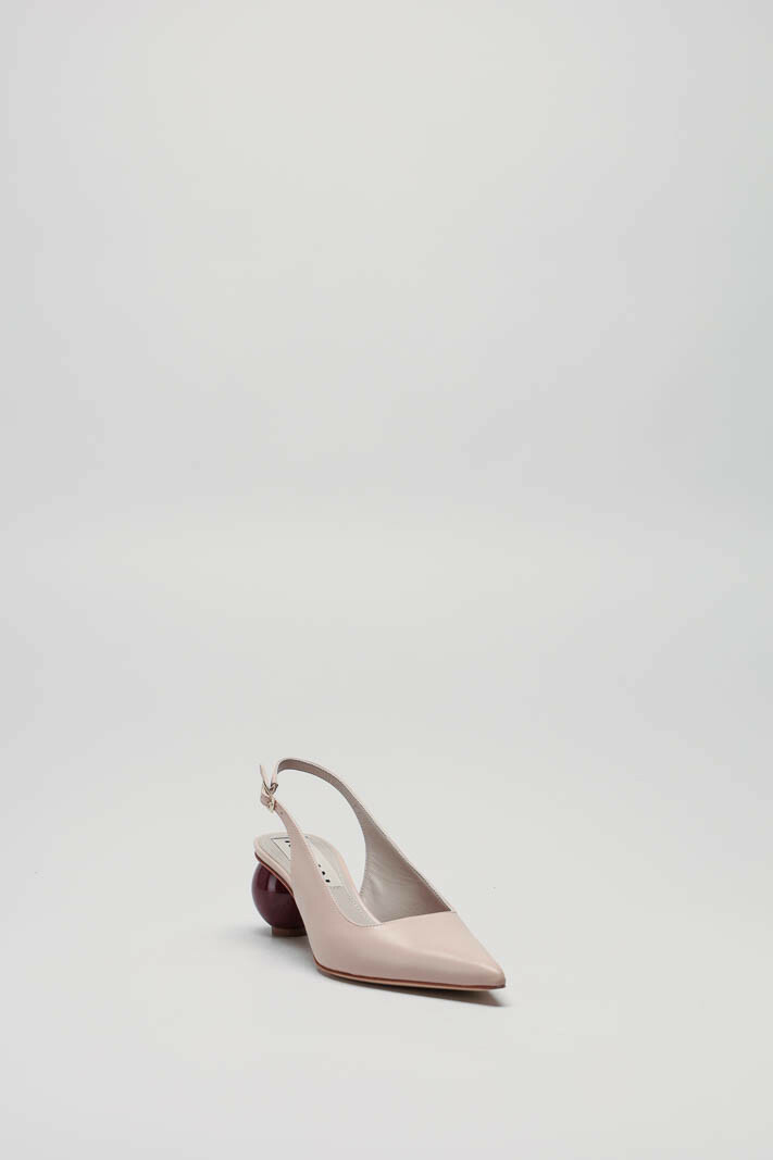Nude Pump
