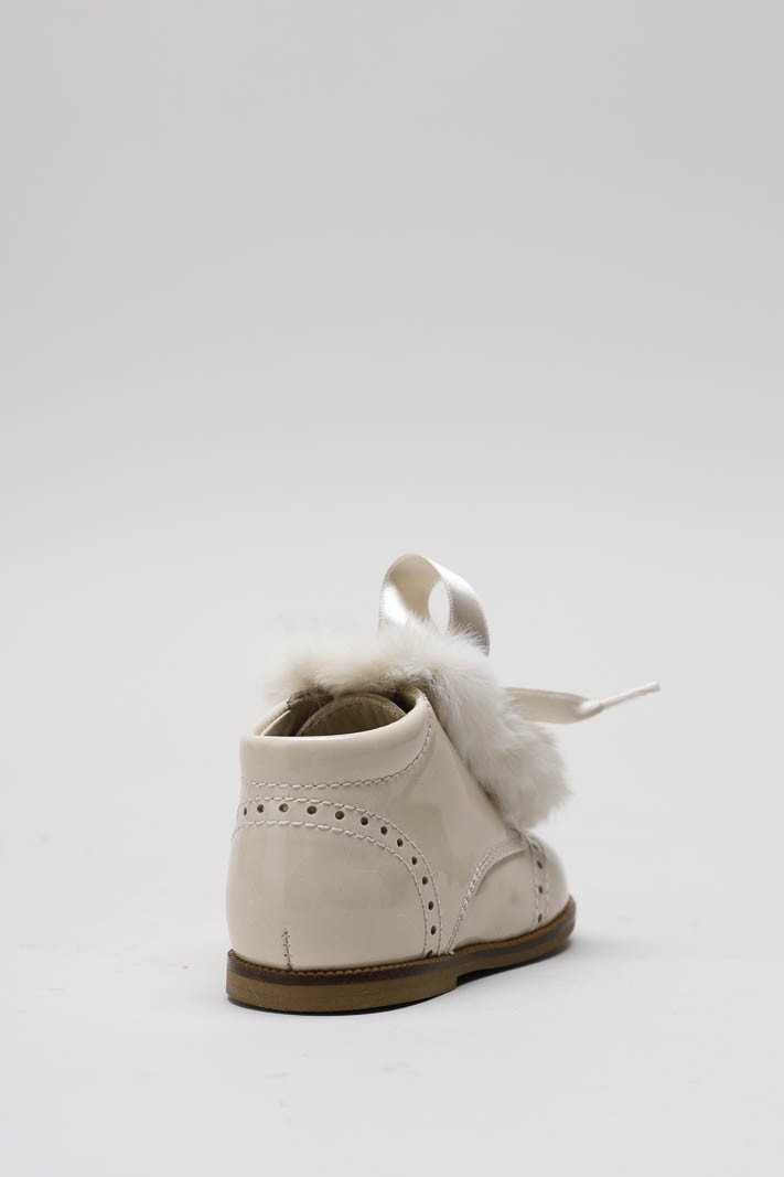 Lichtbeige Veterschoen image