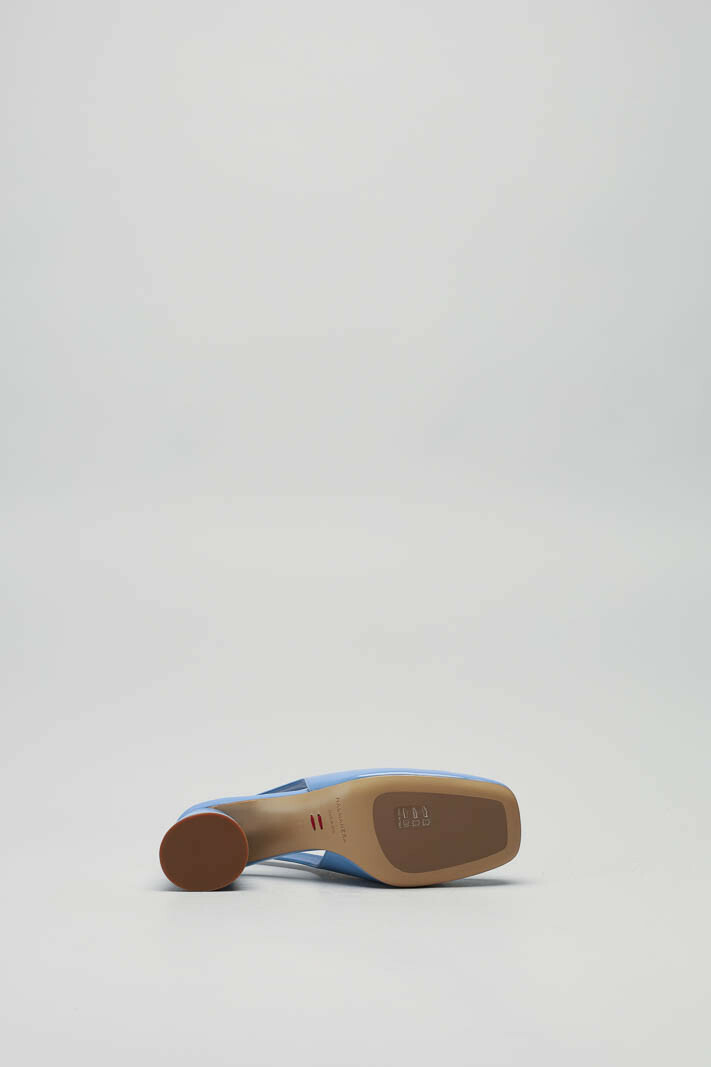 Lichtblauw Pump image