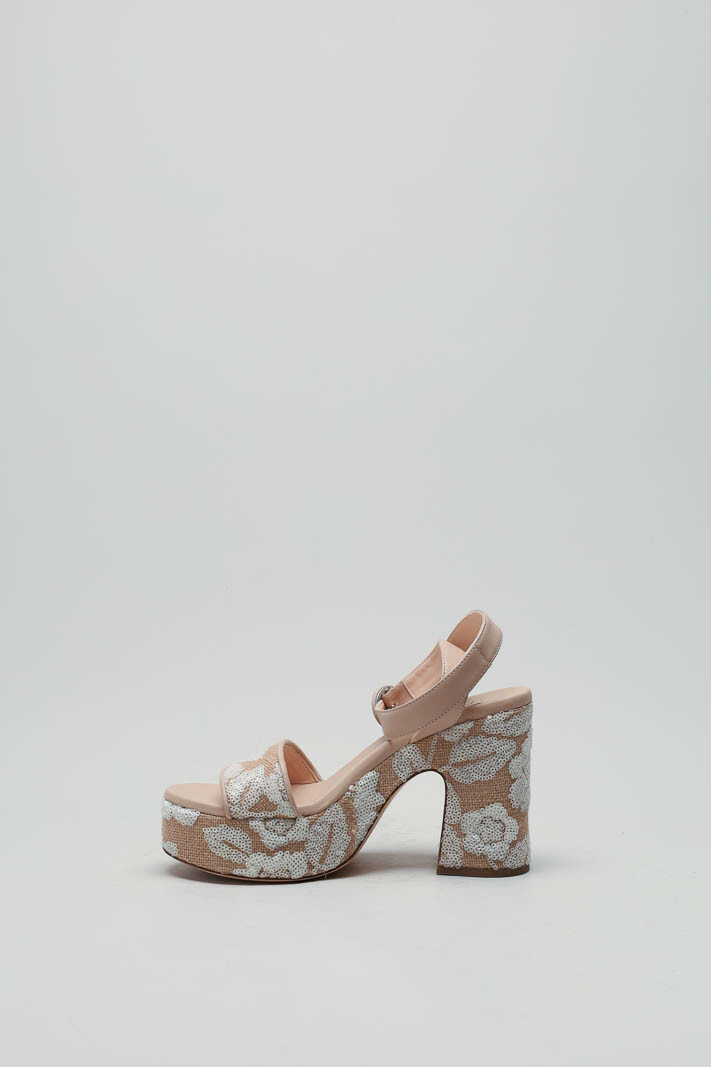 Beige Sandaal hak image