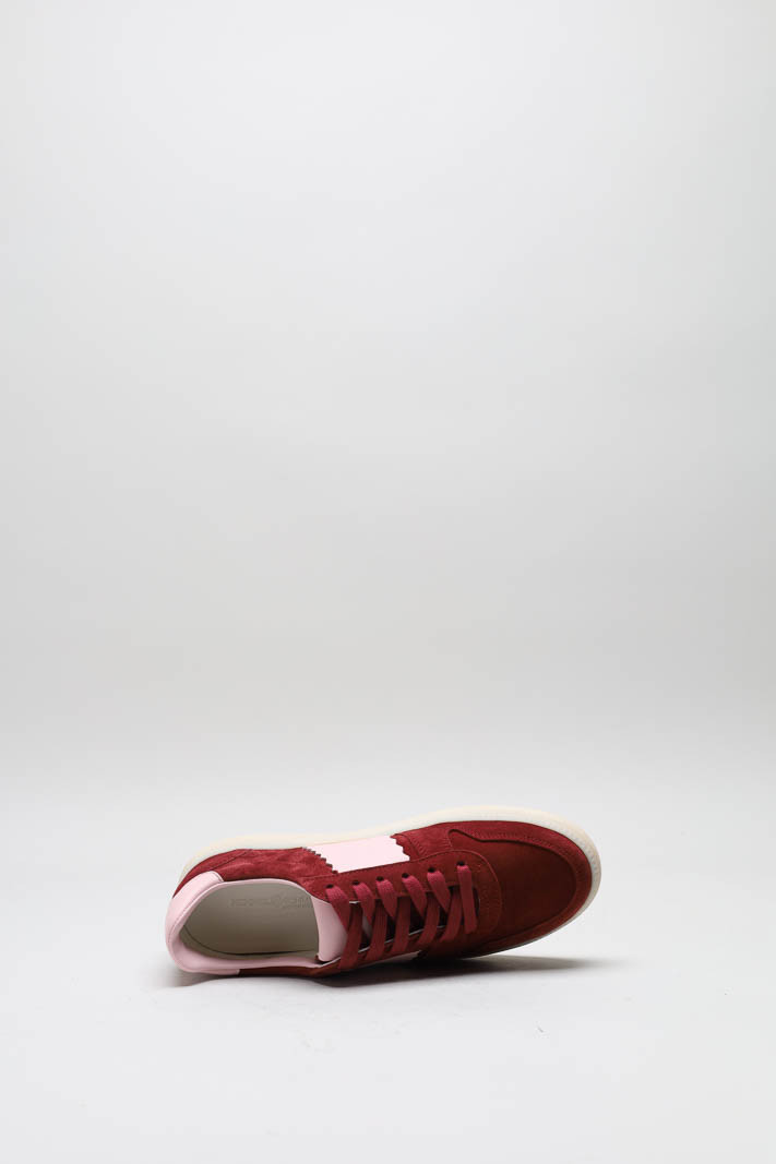 Bordeaux Sneaker image