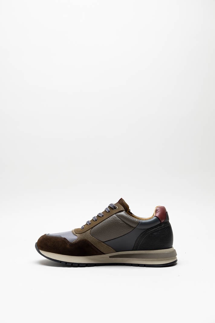 Bruin Sneaker image