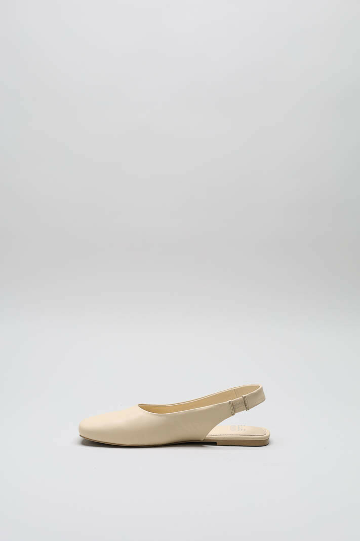 Nude Ballerina image