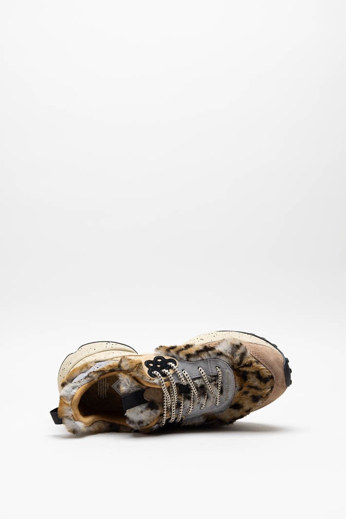 Multi Sneaker image