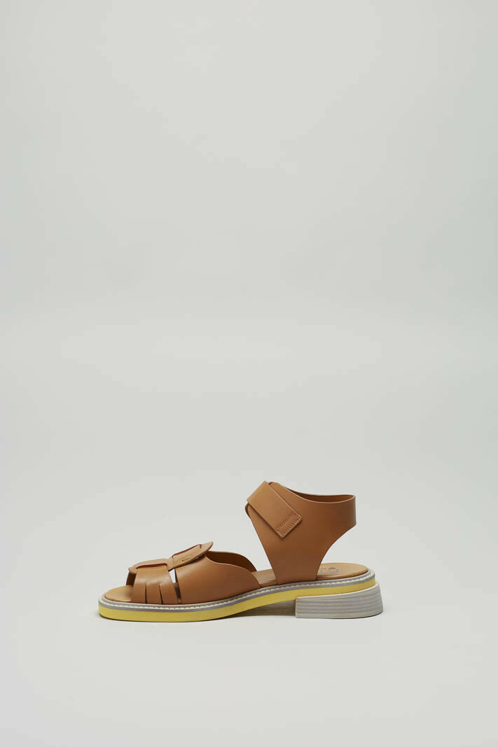 Camel Sandaal plat image