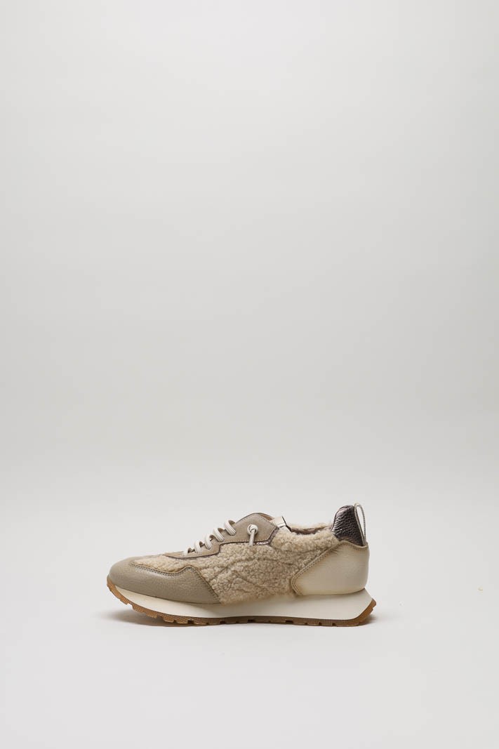 Beige Sneaker image
