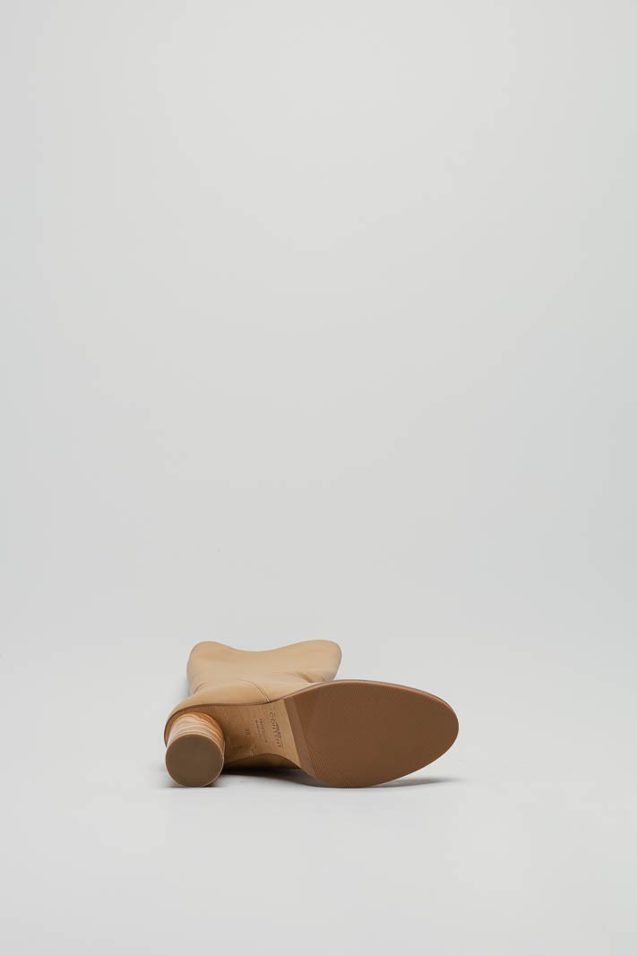 Camel Laars image