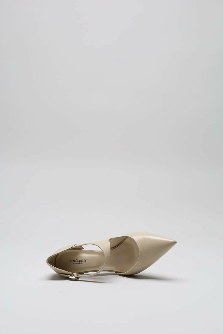 Beige Pump image