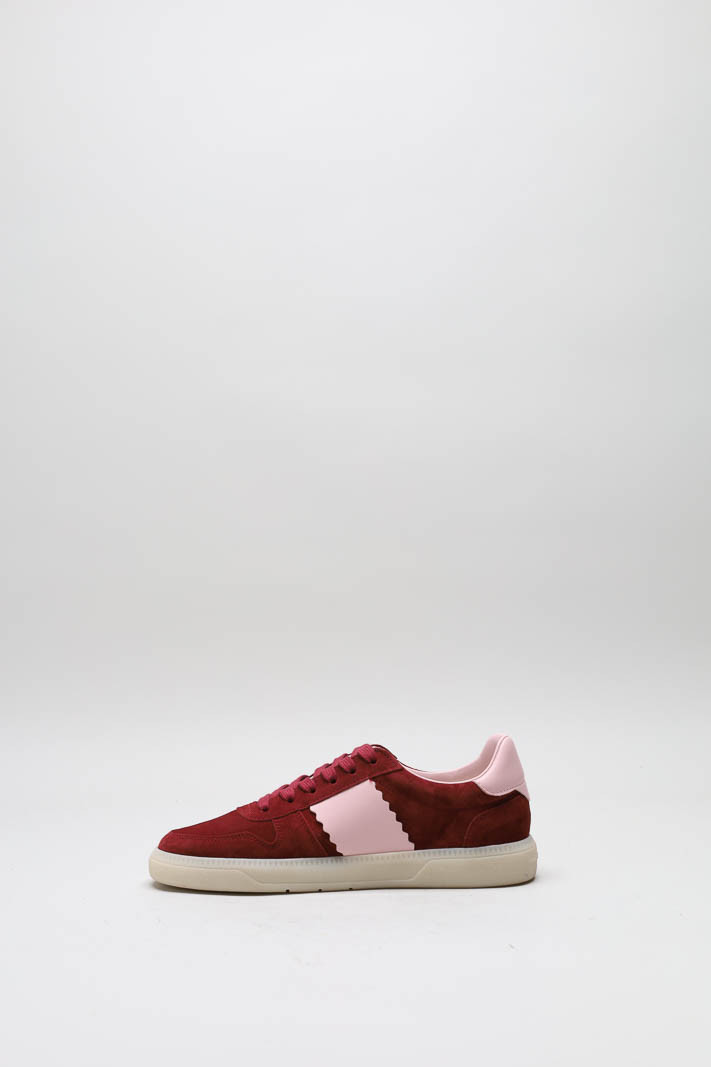 Bordeaux Sneaker image