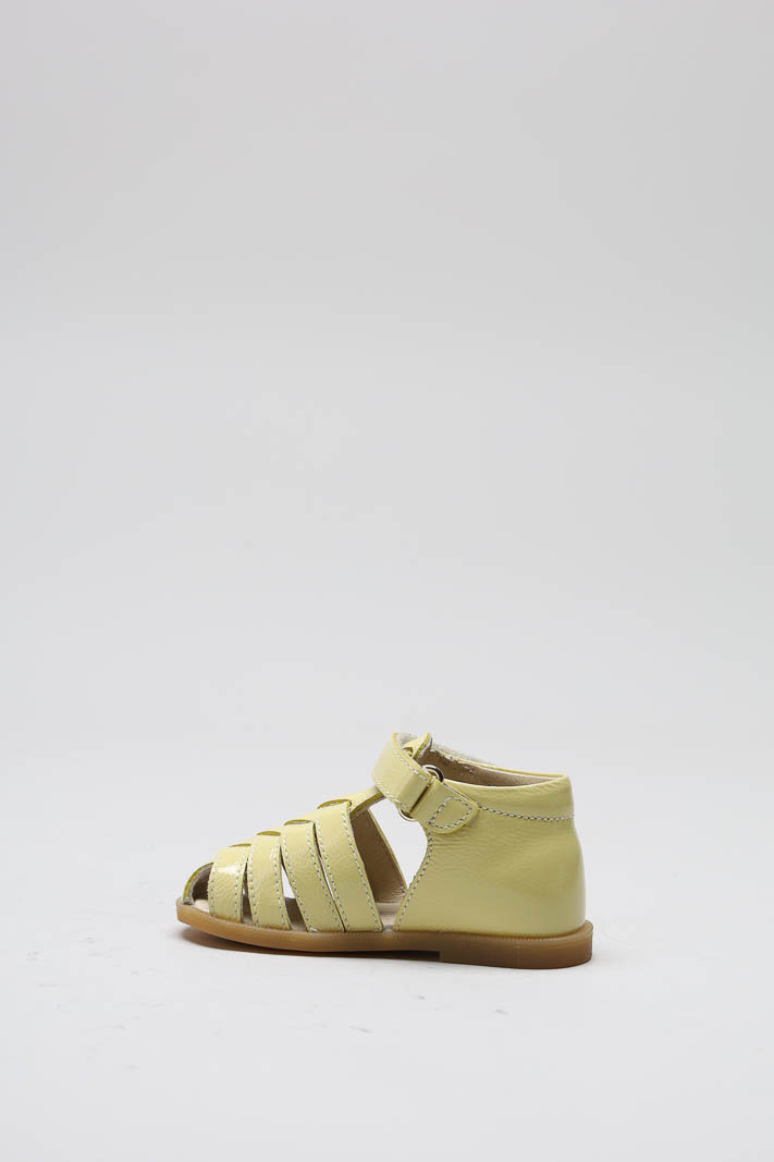 Geel Sandaal image