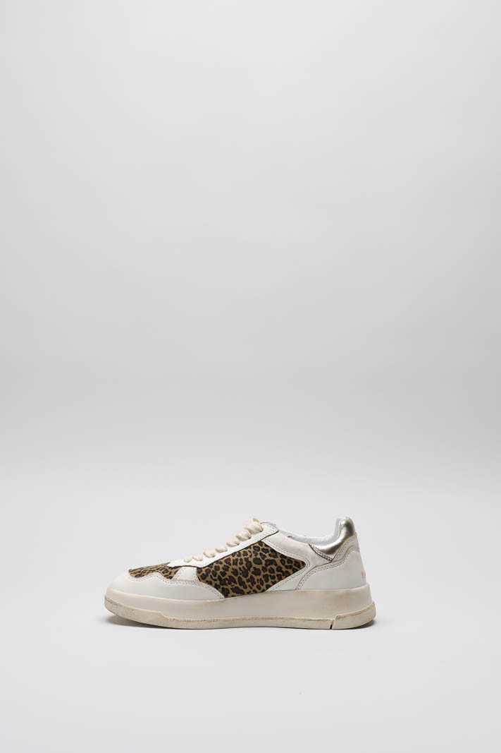 Beige Sneaker image