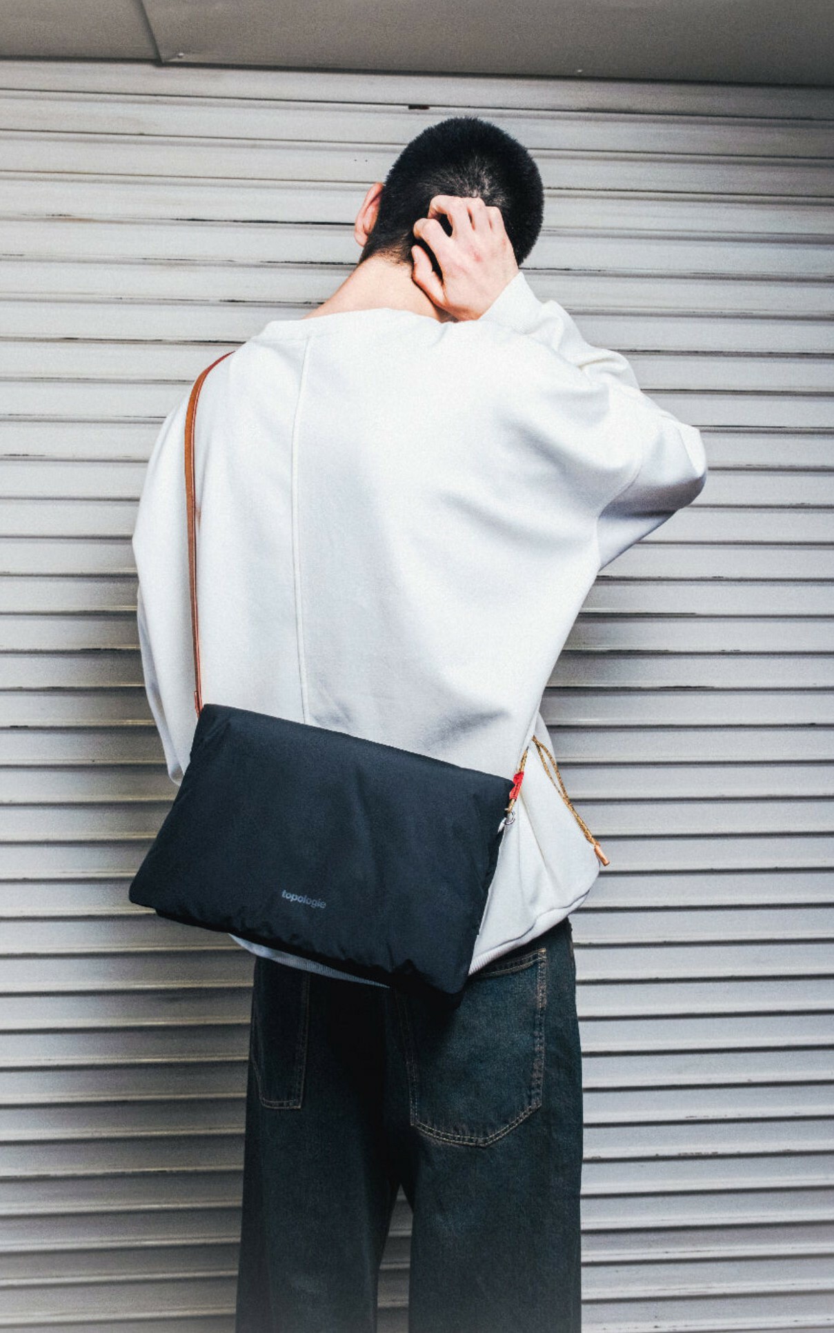 Zwart Cross body image