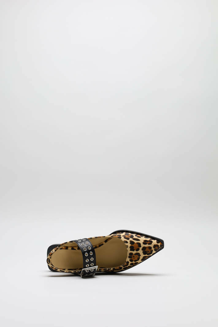 Beige Ballerina image