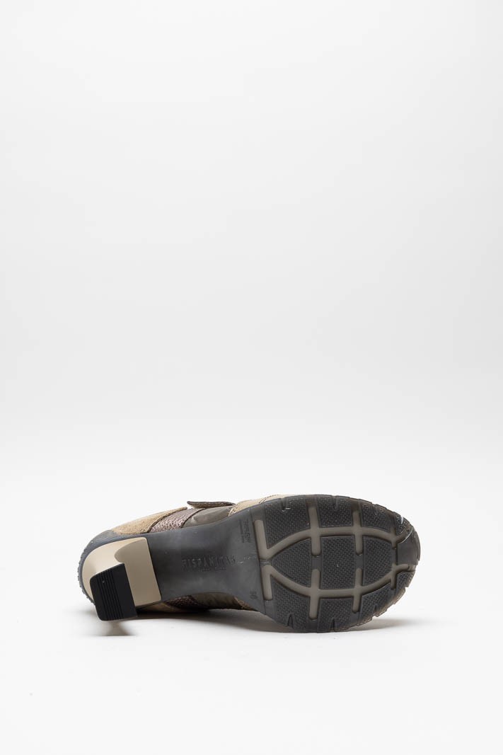 Taupe Pump image