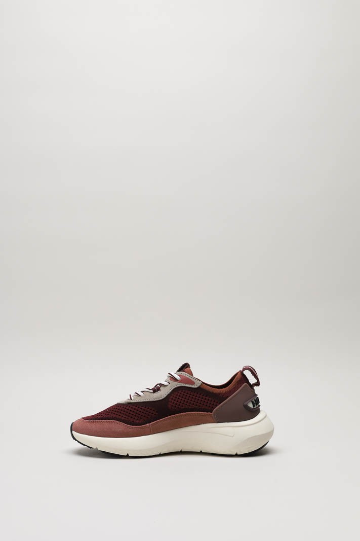Bordeaux Sneaker image