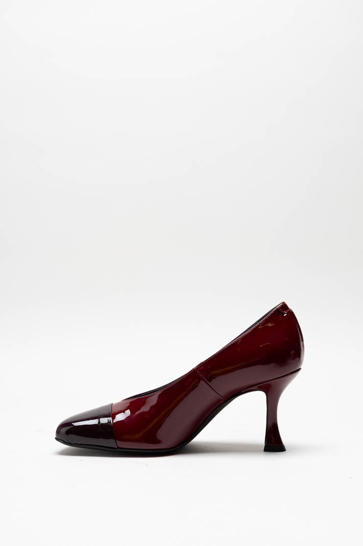 Bordeaux Pump image