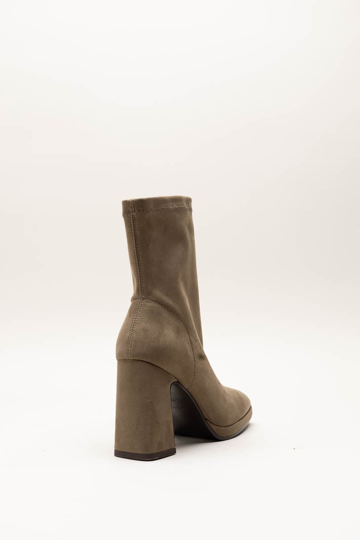 Taupe Enkellaars hak image
